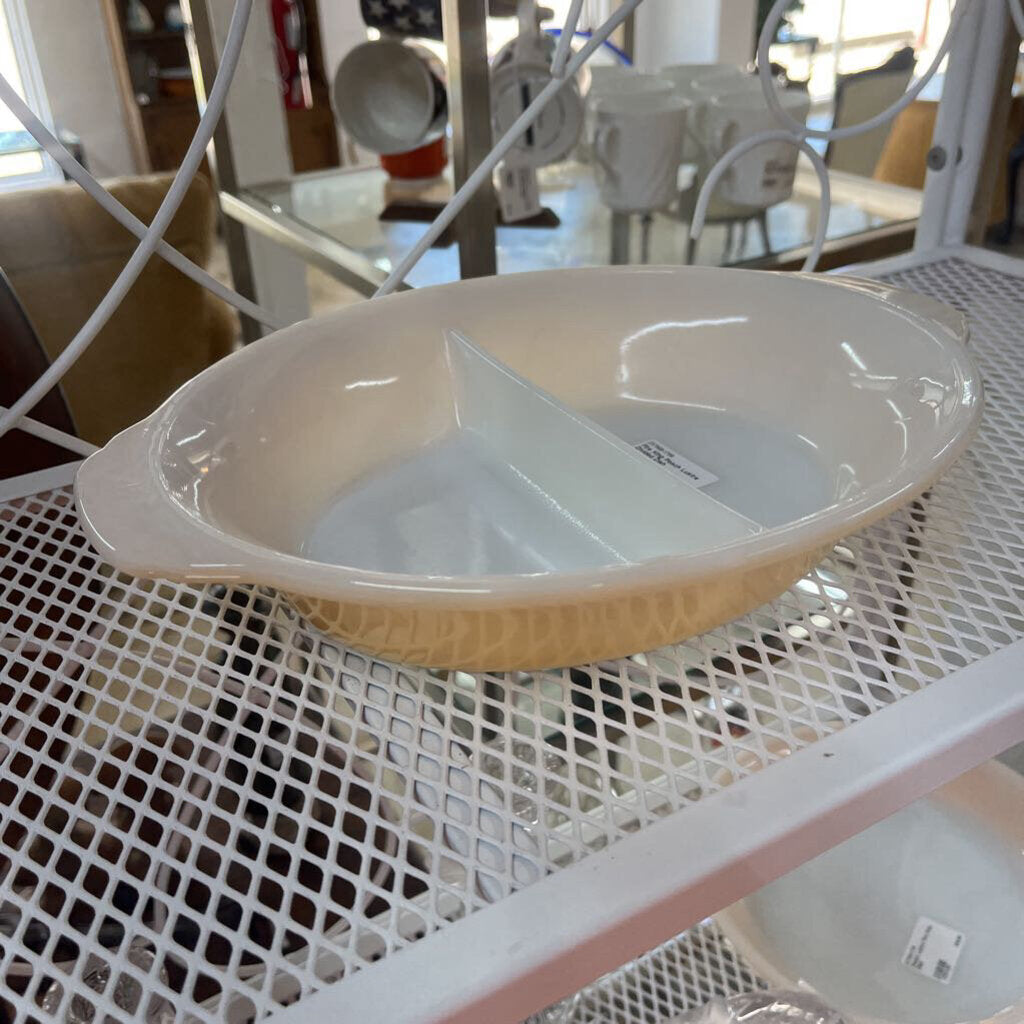 FIRE KING PEACH LUSTRE DIVIDED DISH