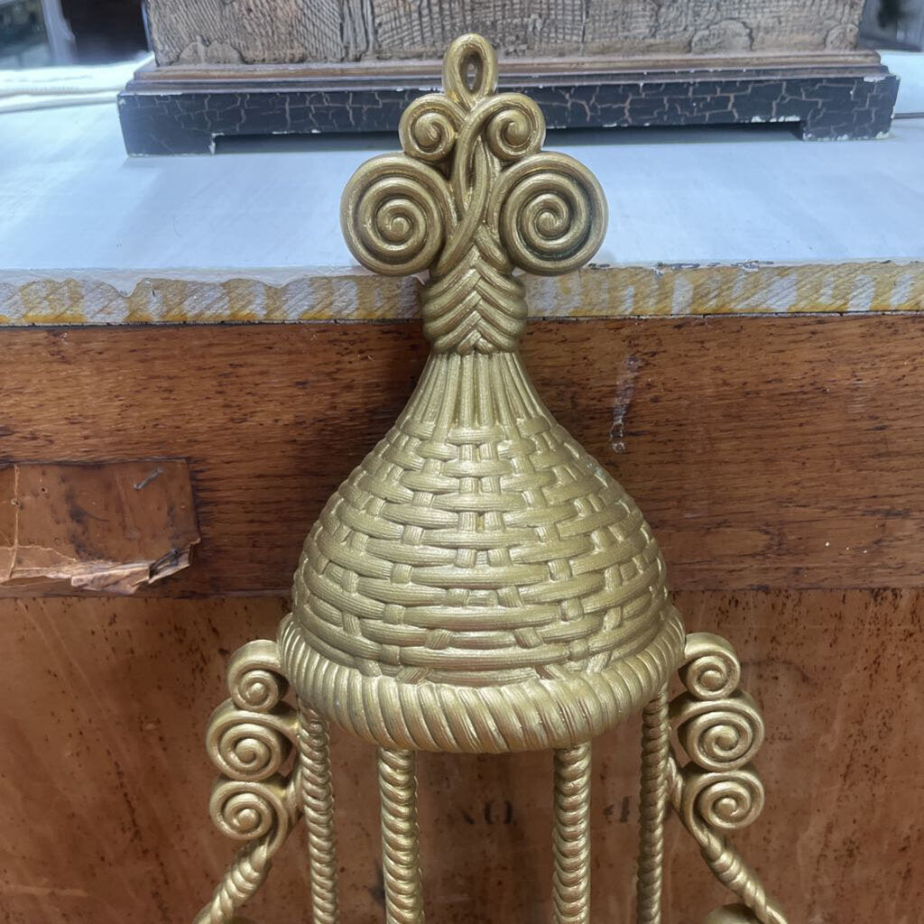 PLANTER, BURWOOD #1628 WALL POCKET, GOLD