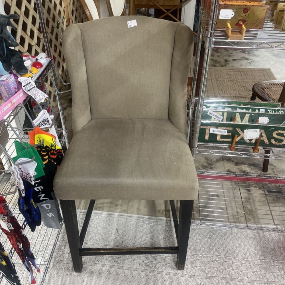 TANK CHAIR