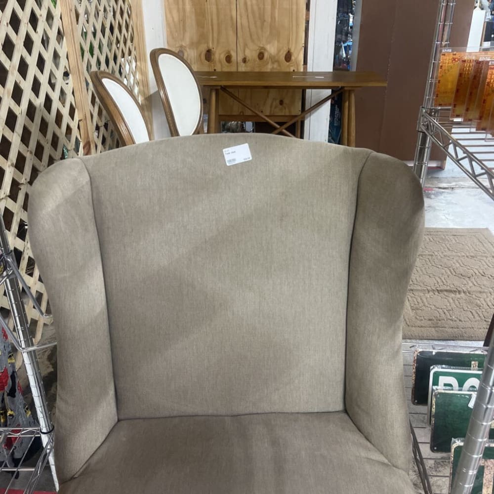TANK CHAIR