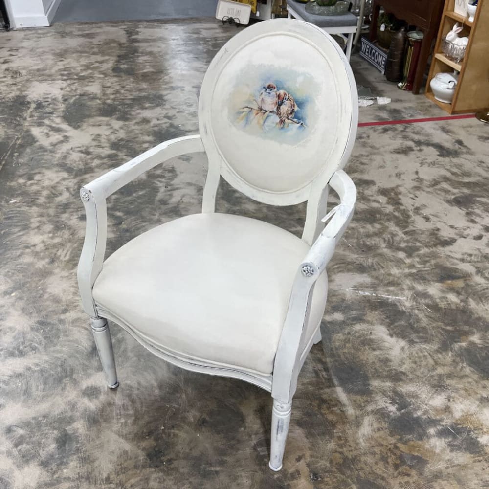 LOUIS XVI WHITE DISTRESSED CHAIR WITH BIRD DESIGN