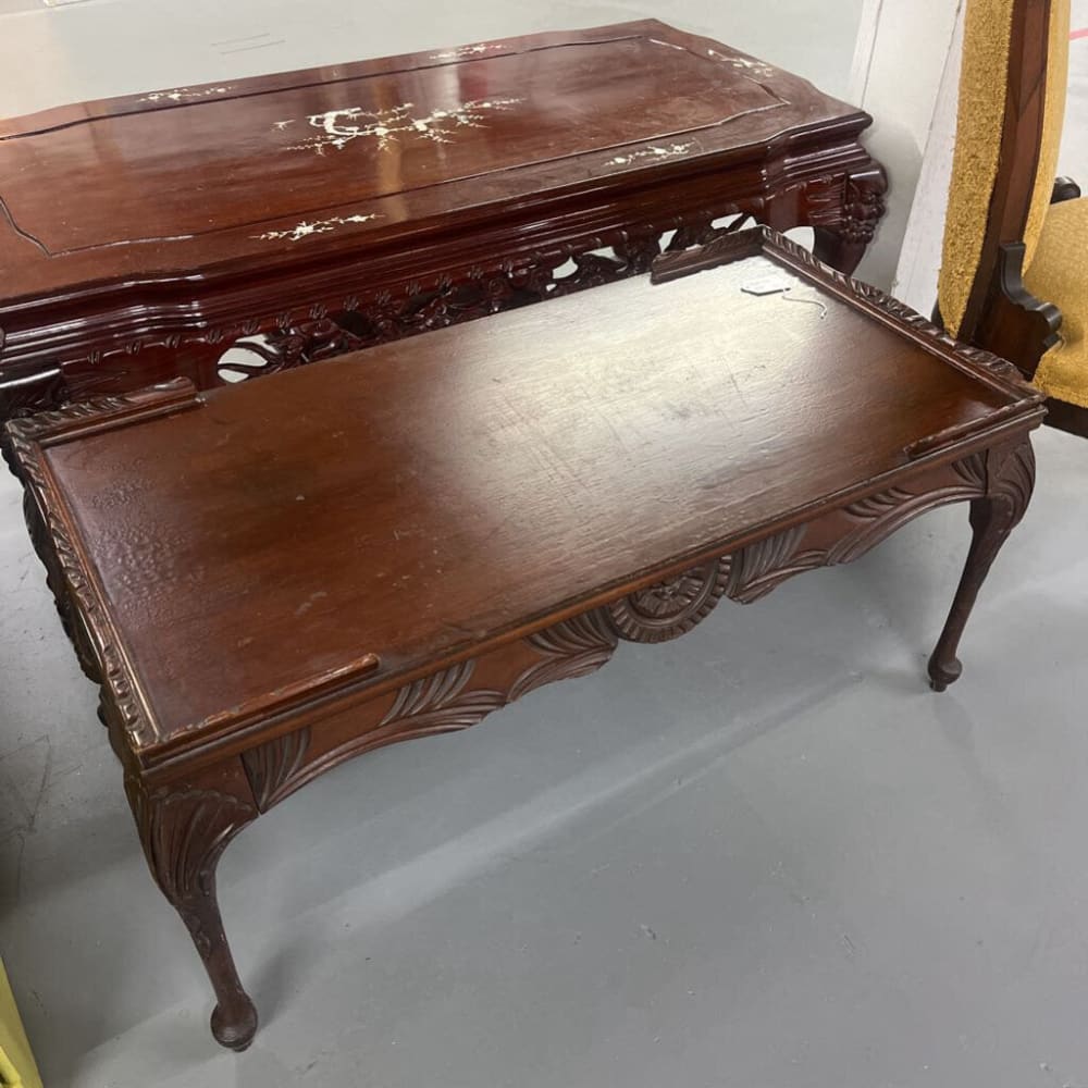 ANTIQUE COFFEE TABLE