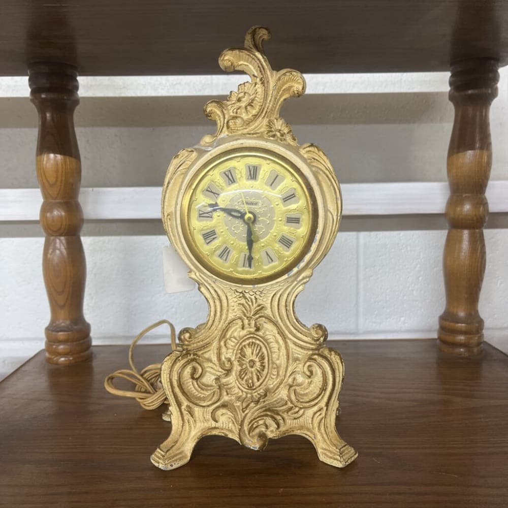 VINTAGE UNITED CLOCK CORP ELECTRIC MODEL 82 CAST IRON CLOCK
