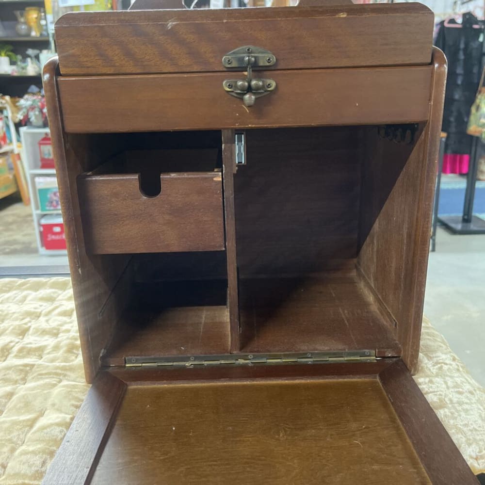 OLD WOOD COUNTERTOP/TRAVEL JEWELRY BOX