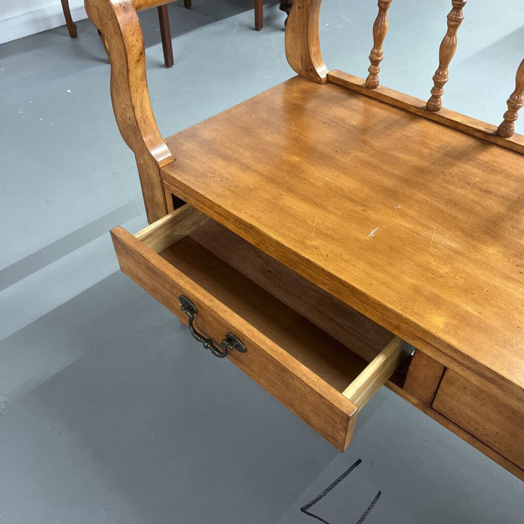 MAPLE WOOD BENCH