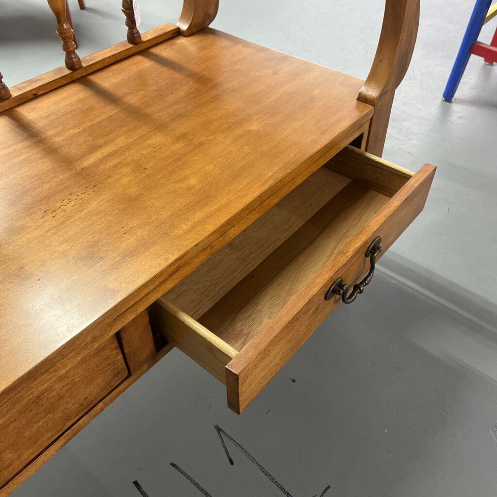 MAPLE WOOD BENCH