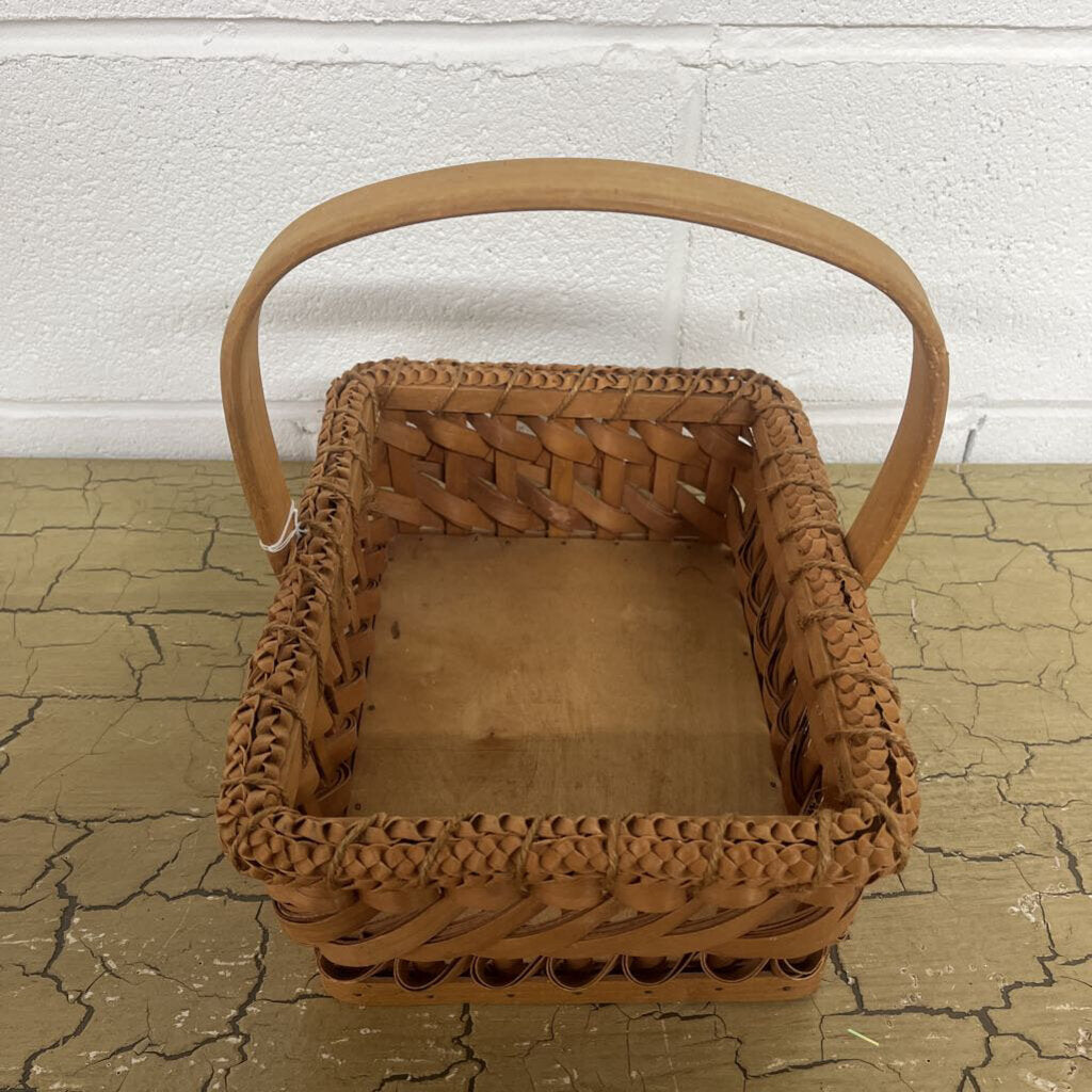 RECTANGLE REED BAMBOO BASKET W/HANDLE