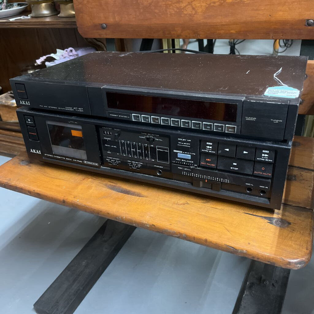 2PCS SET AKAI CASSETTE DECK HXR40 & SYNTHESIZER ATS7