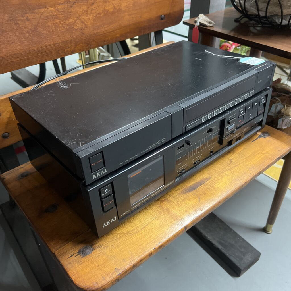 2PCS SET AKAI CASSETTE DECK HXR40 & SYNTHESIZER ATS7