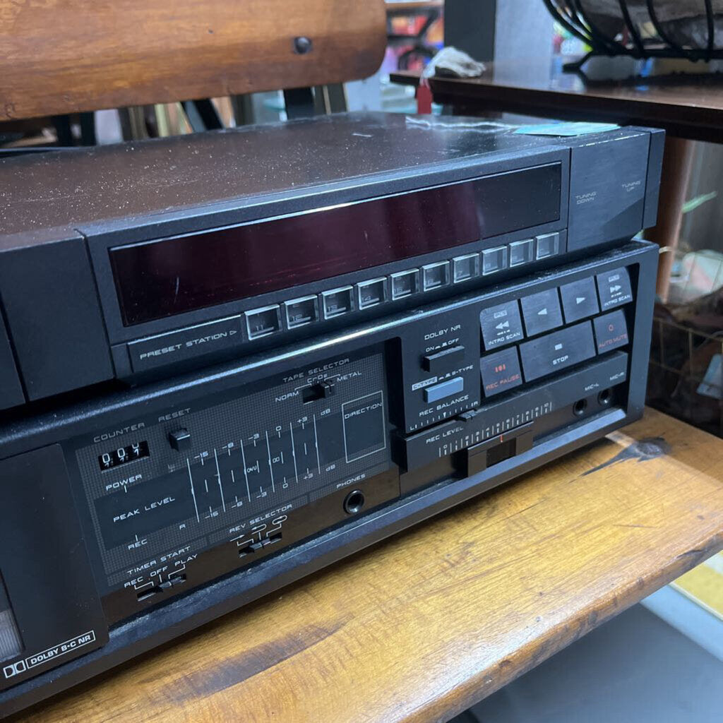 2PCS SET AKAI CASSETTE DECK HXR40 & SYNTHESIZER ATS7