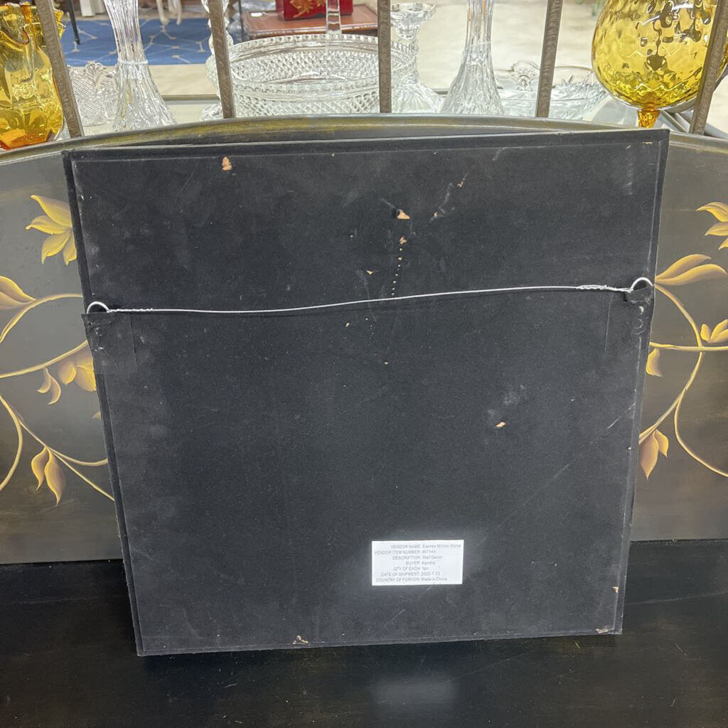 SILVER /BLACK FRAMED WALL AET