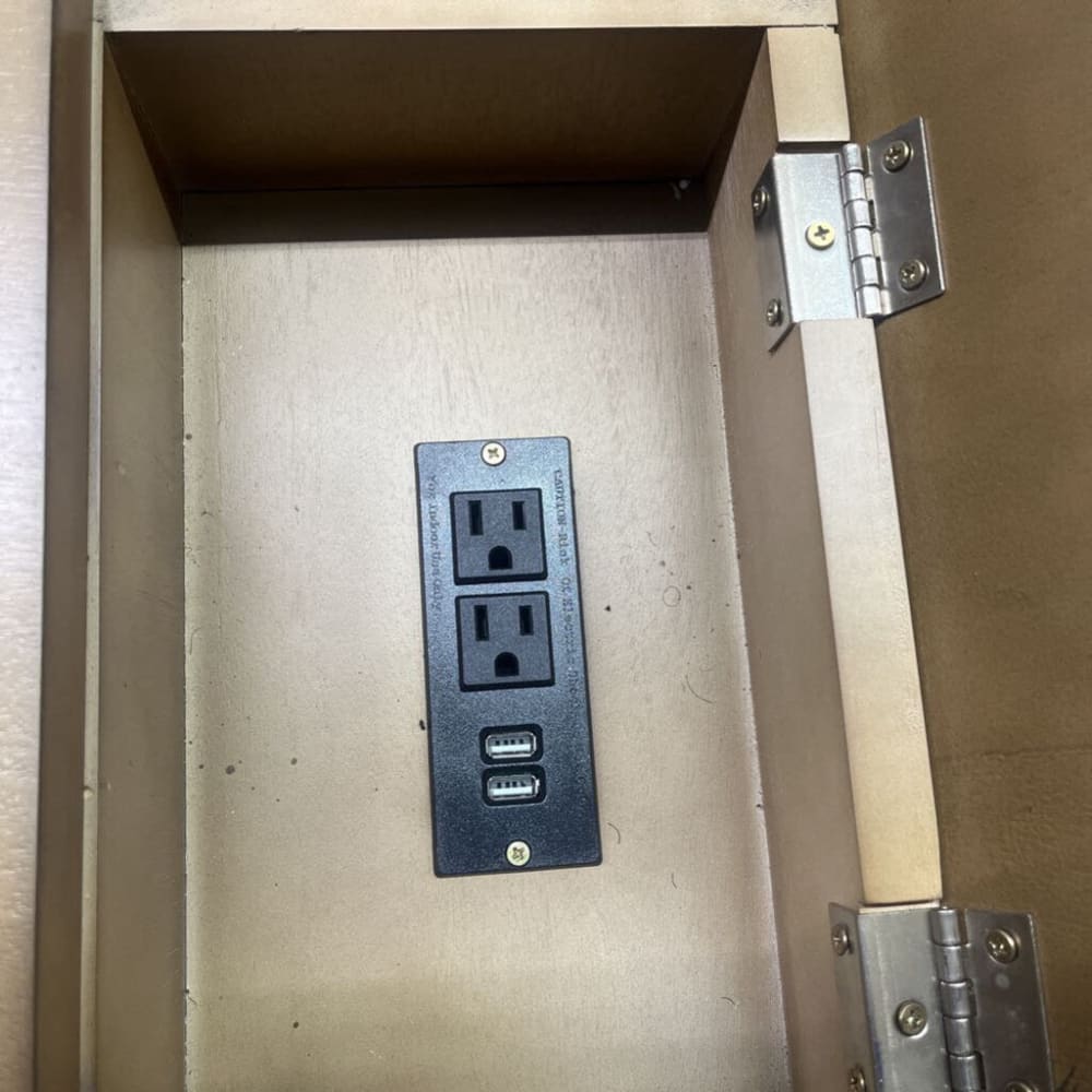 END TABLE W/ STORAGE