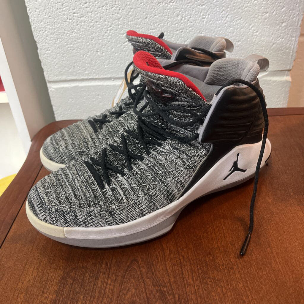 AIR JORDAN XXXII