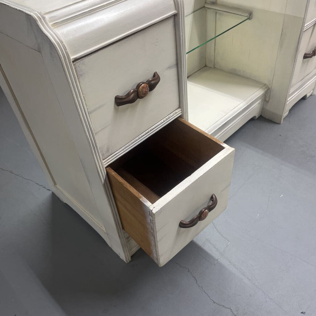 ANTIQUE VANITY