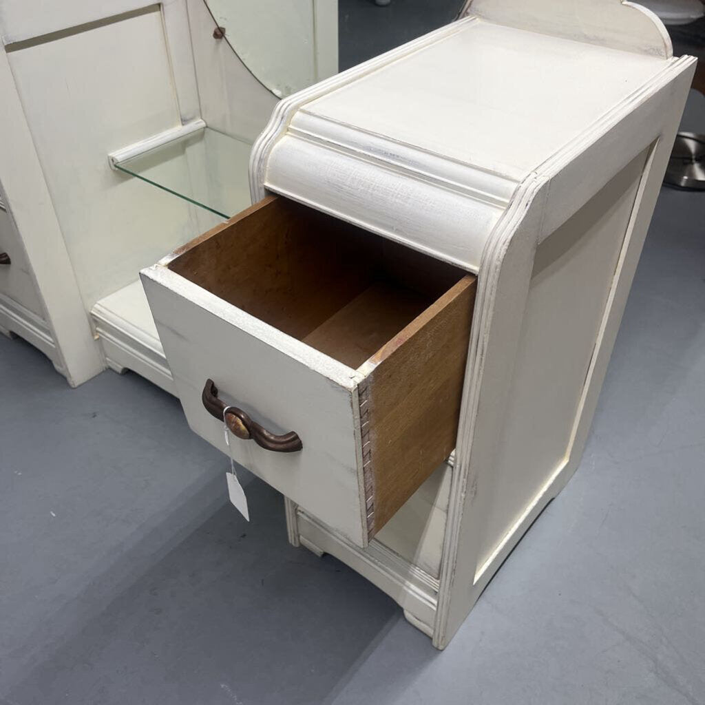 ANTIQUE VANITY