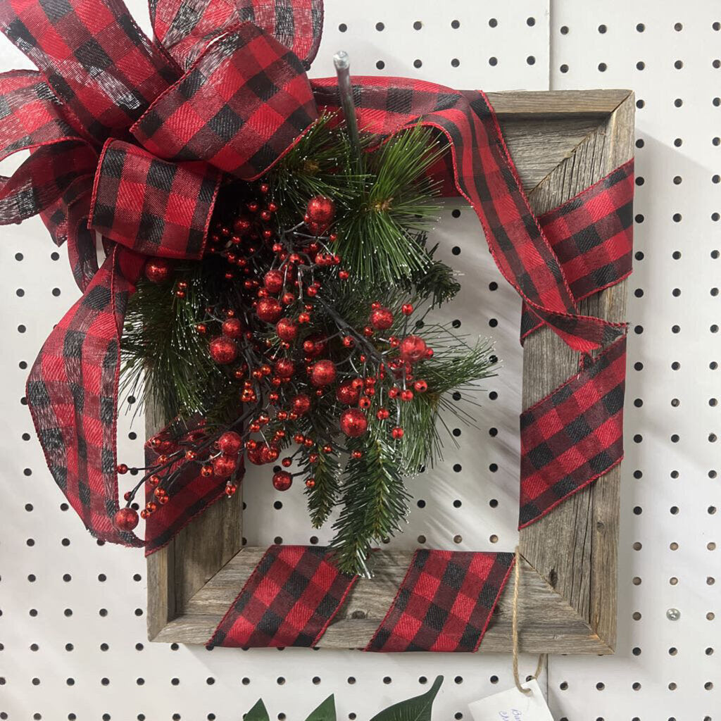 BARNWOOD FRAME CHRISTMAS WALL HANGER