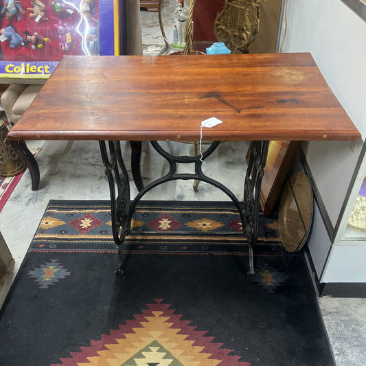 SINGER TABLE