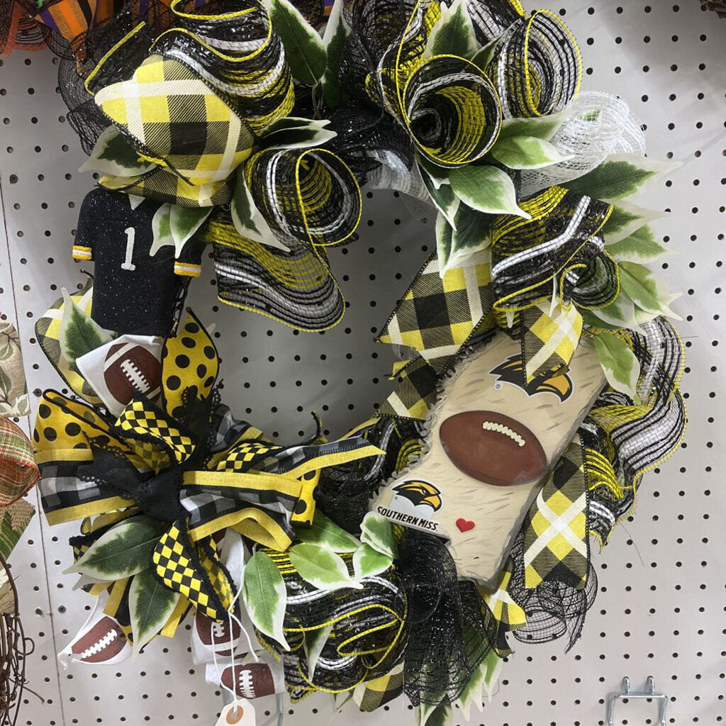 SOUTHERN MISS WREATH