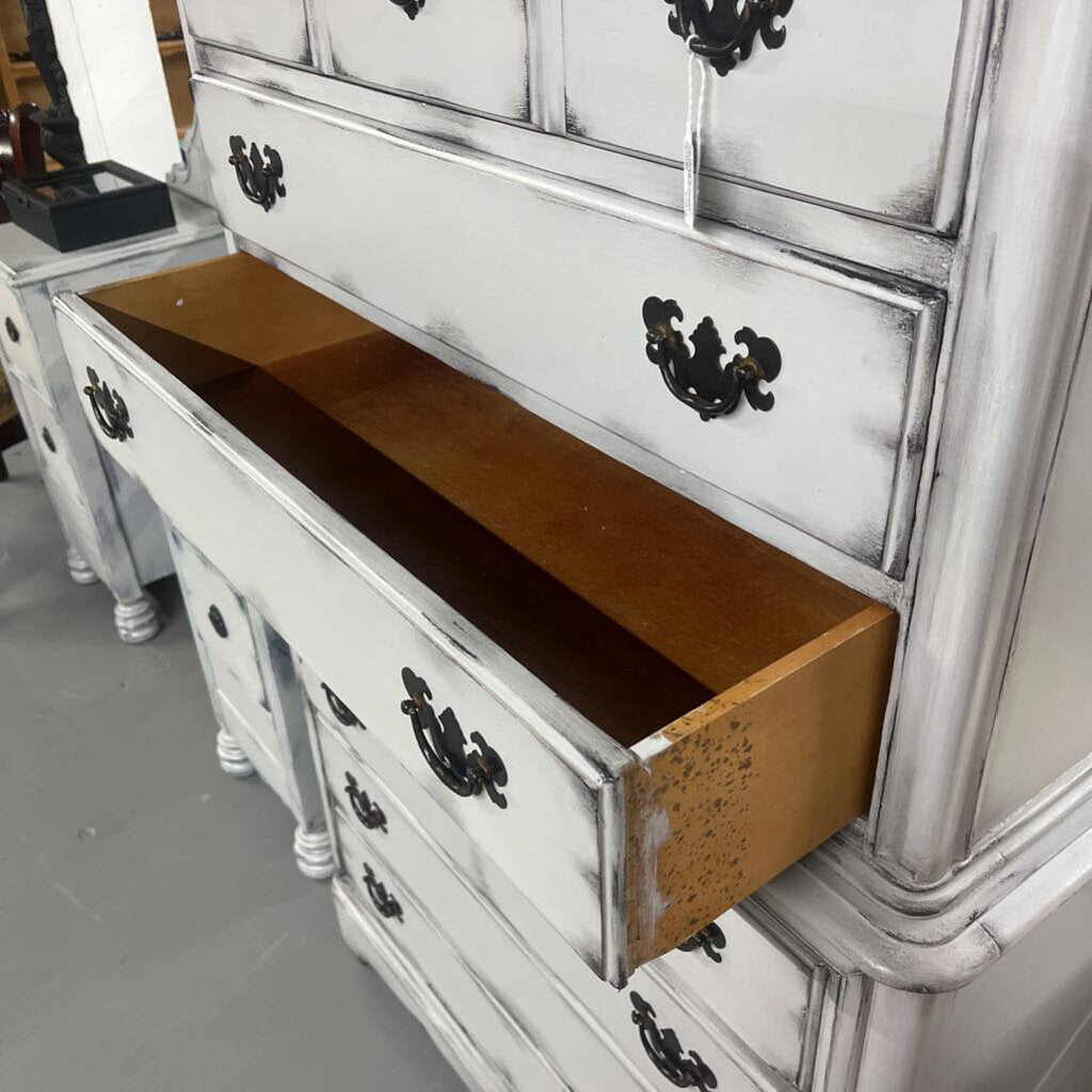 VINTAGE 7 DRAWER (HUNTLY FURNITURE) CHEST