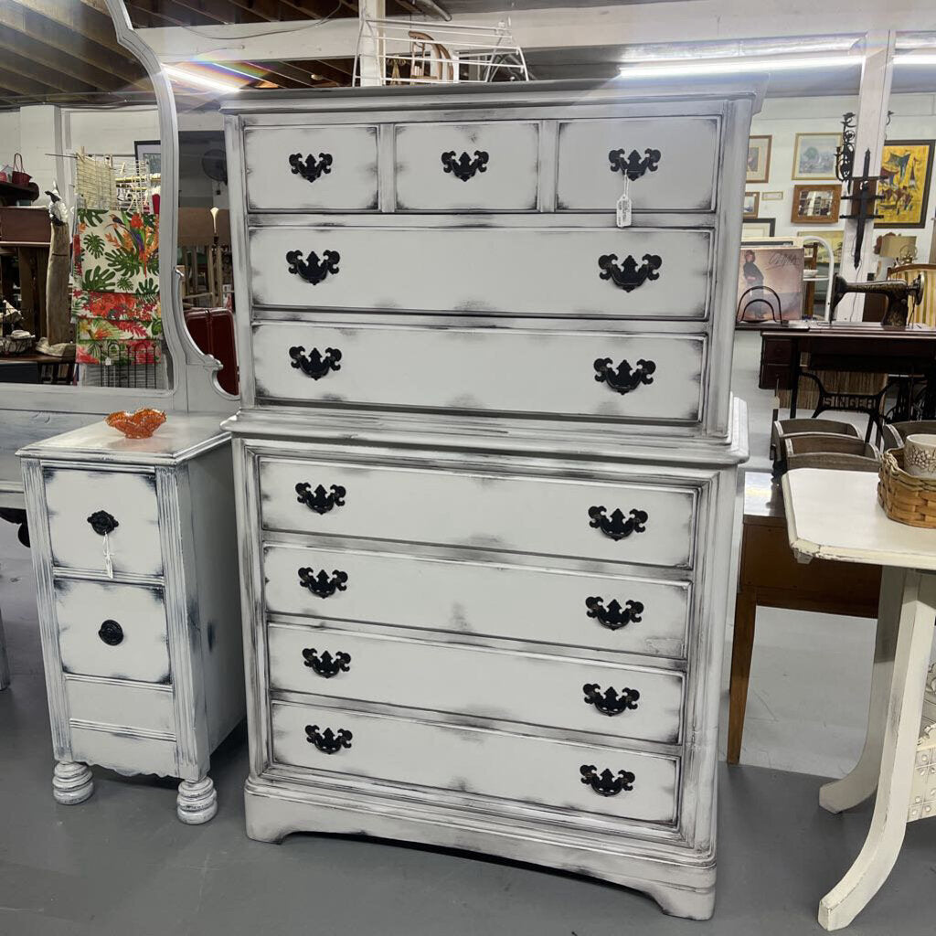VINTAGE 7 DRAWER (HUNTLY FURNITURE) CHEST