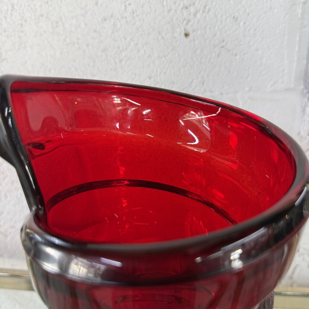 RED GLASS LAYERED VASE