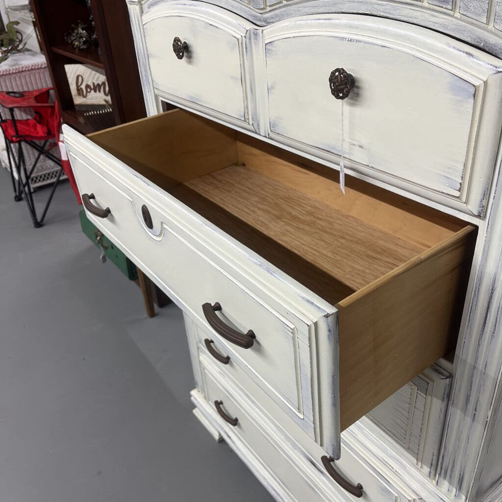VINTAGE BROYHILL 5 DRAWER CHEST