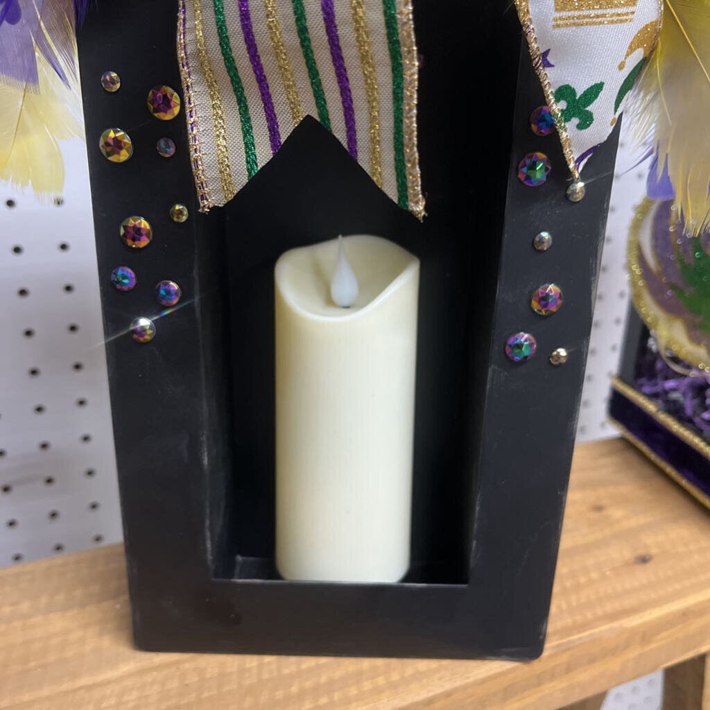 MARDI GRAS LANTERN