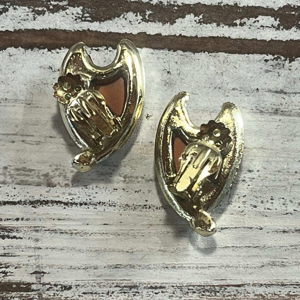 VTG THERMOSET WISHBONE CLIP EARRINGS