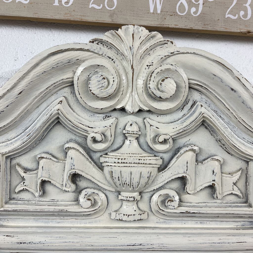 VINTAGE BUTLER HAND PAINTED MIRROR