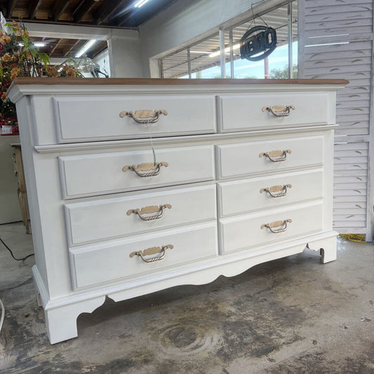 BASSETT 6 DRAWER DRESSER