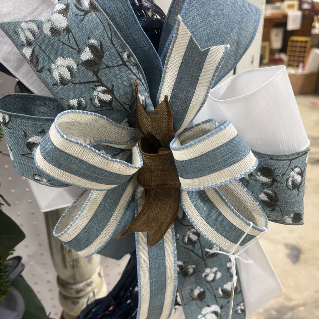 BLUE MAGNOLIA WREATH