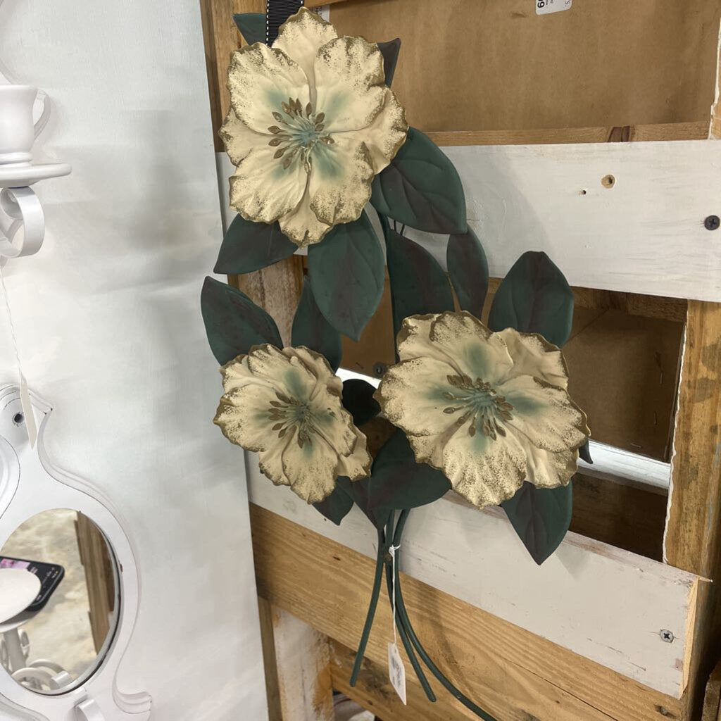 Vtg Metal Tole Flower Wall Decor Large