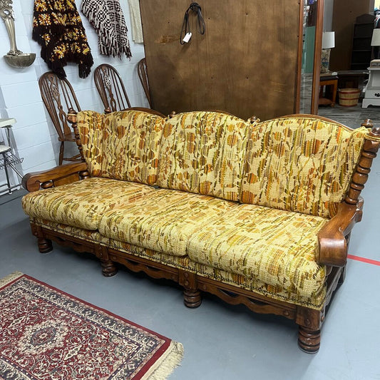 Early American Farmhouse Sofa