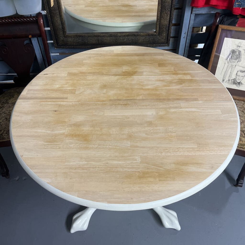 CLAWFOOT DINING TABLE