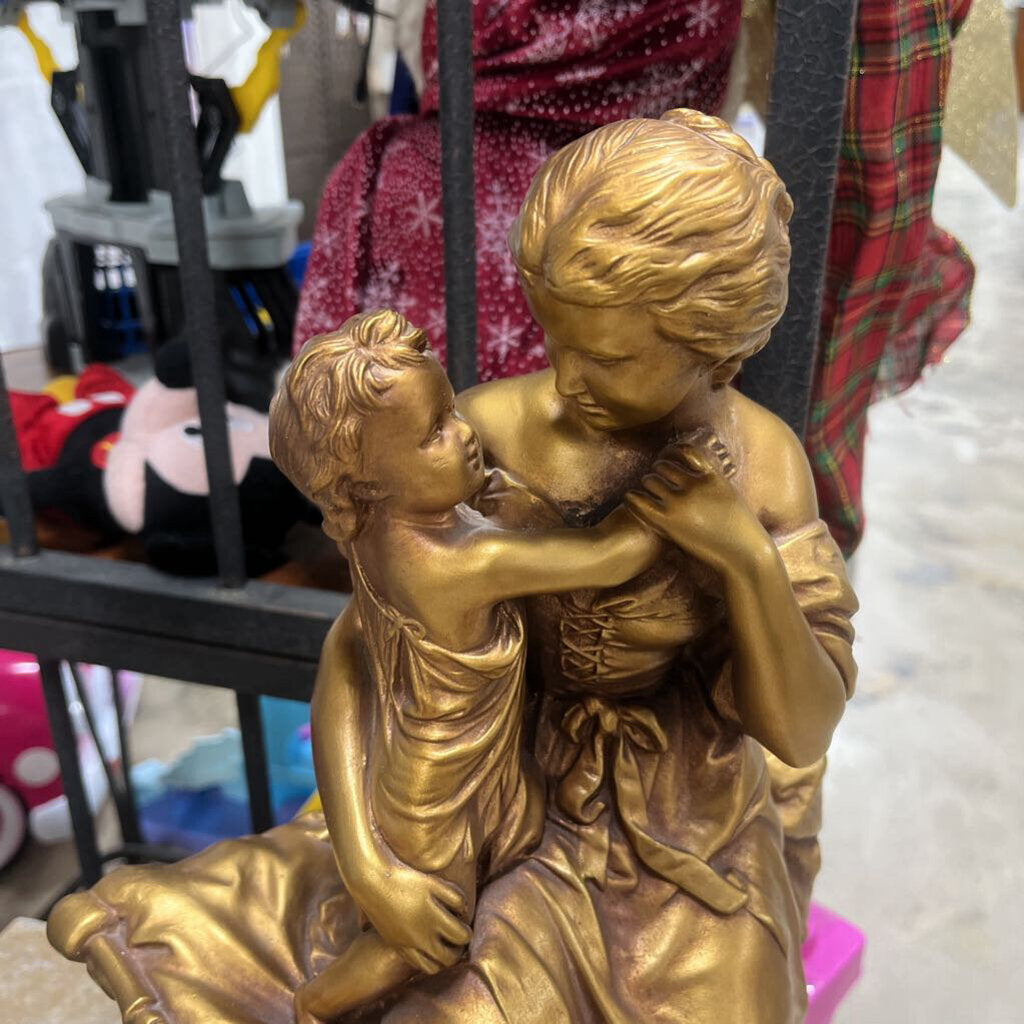 MOTHER AND CHILD STATUE ROYAL KRAFTS 1805