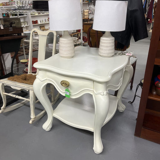 QUEEN ANNE STYLE XL SIDE TABLE W/ DRAWER