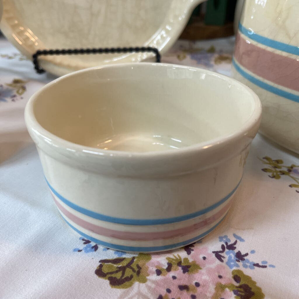 Vintage McCoy Pottery- Souffle Dish
