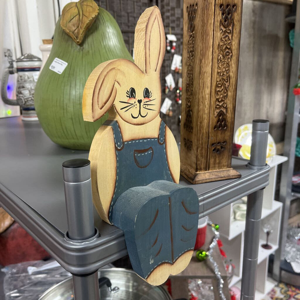 Shelf Bunny