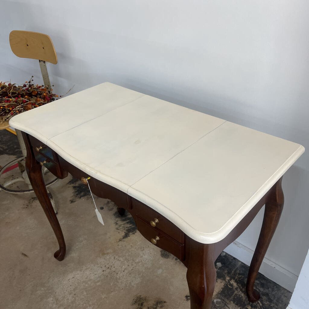 VANITY DESK WITH BEVELED MIRROR