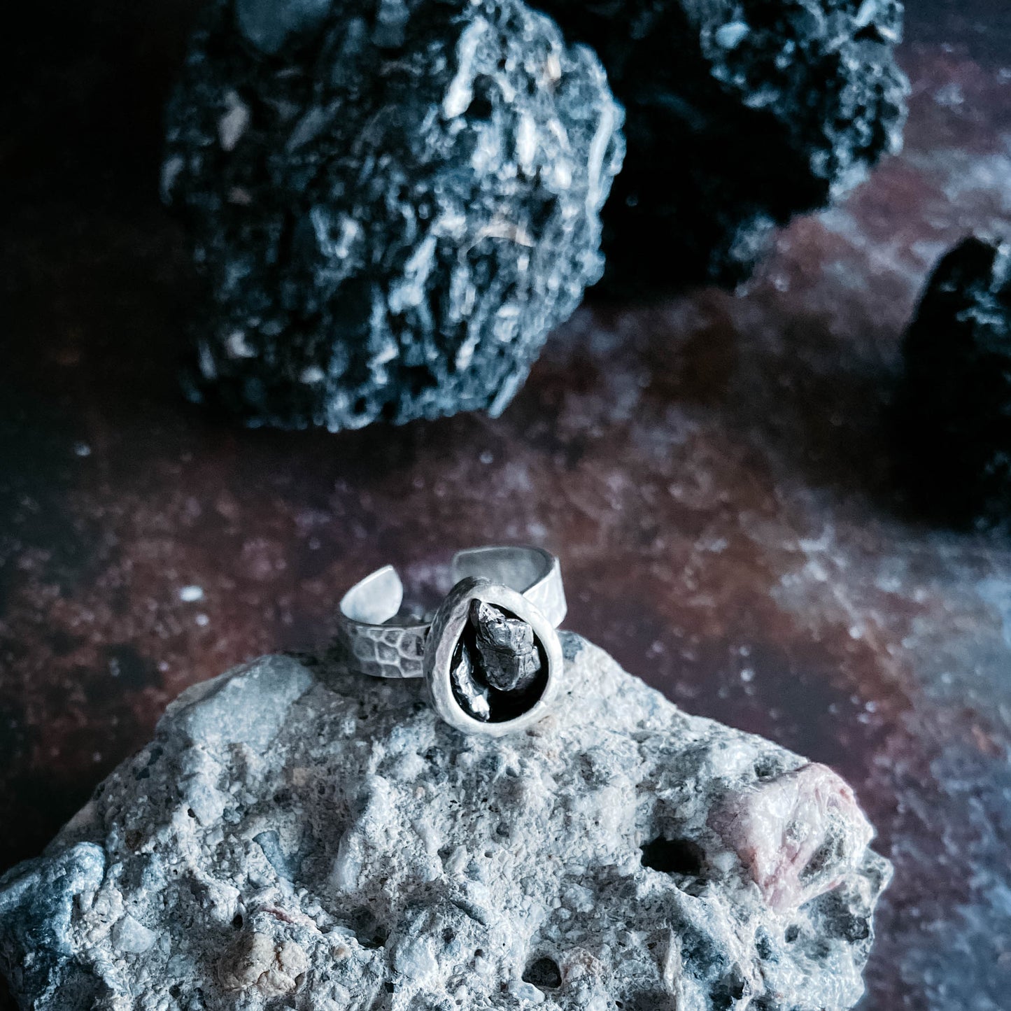 CHUNKY TEARDROP RAW METEORITE RING IN SILVER