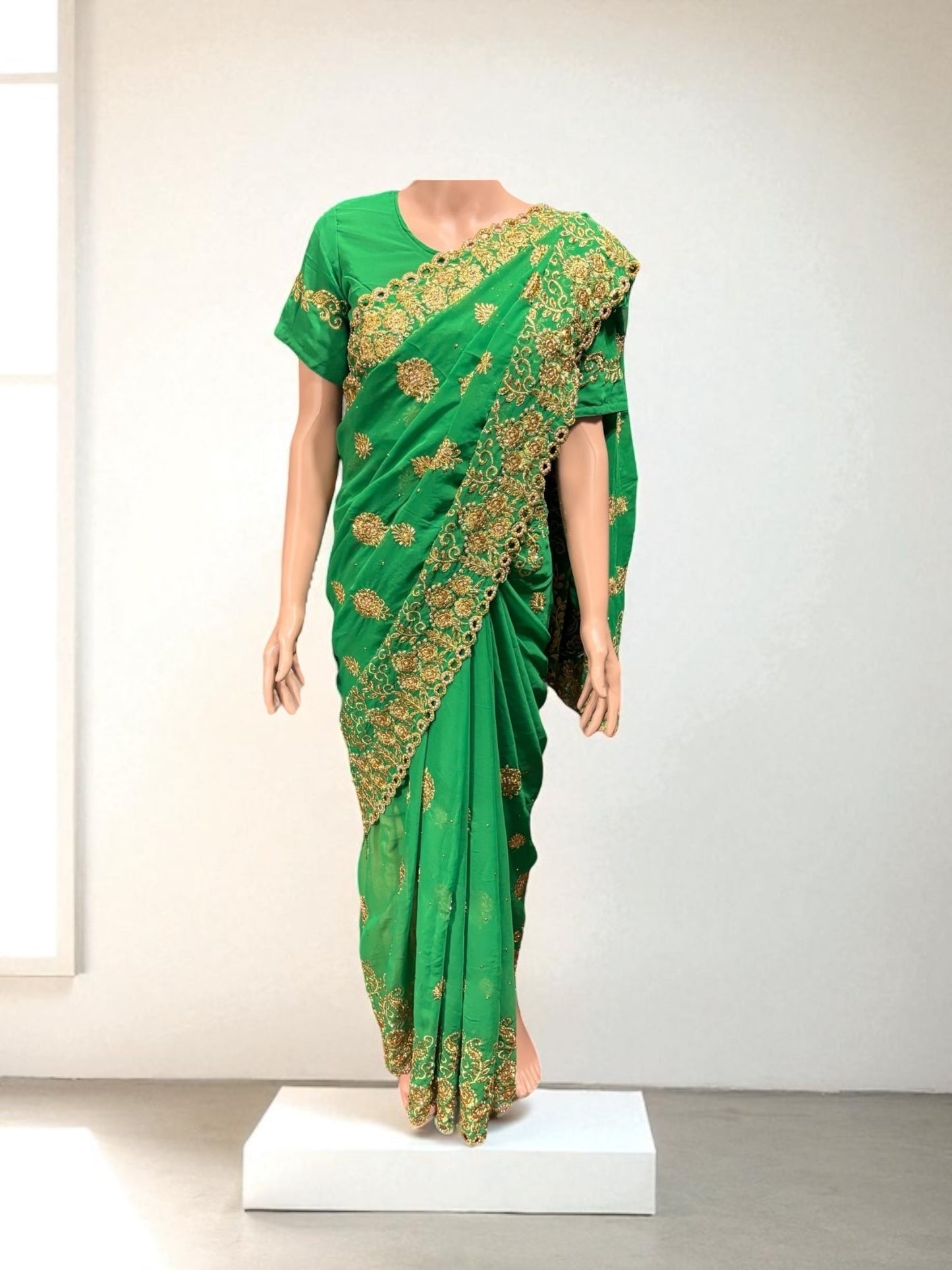 TRADITIONAL DESIGNER GREEN SAREE WITH READY BLOUSE – ELEGANT INDIAN ETHNIC WEAR