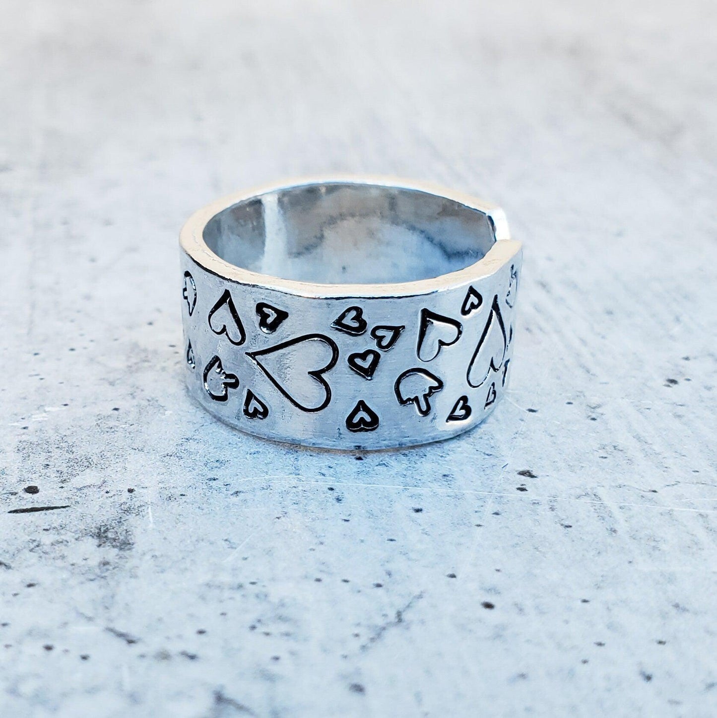 MIDDLE FINGER HEART VALENTINE'S DAY RING