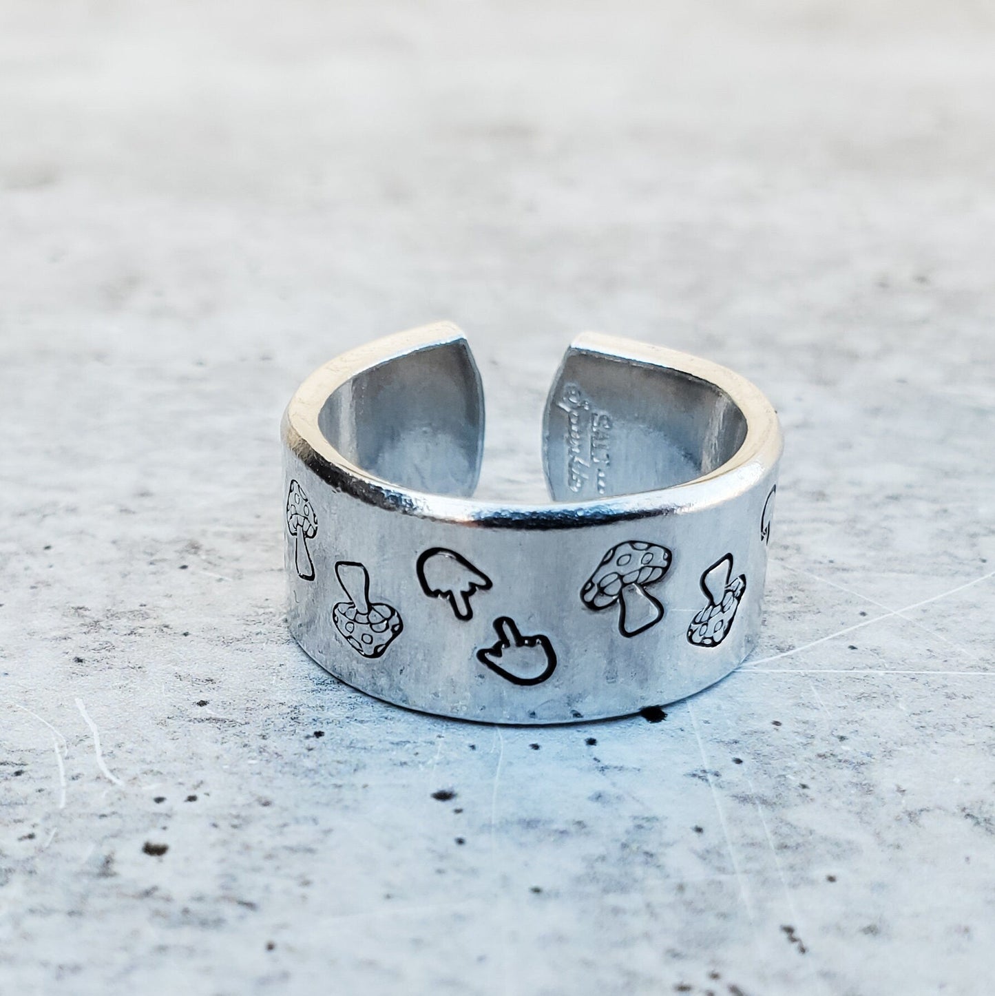 MIDDLE FINGER MUSHROOM RING