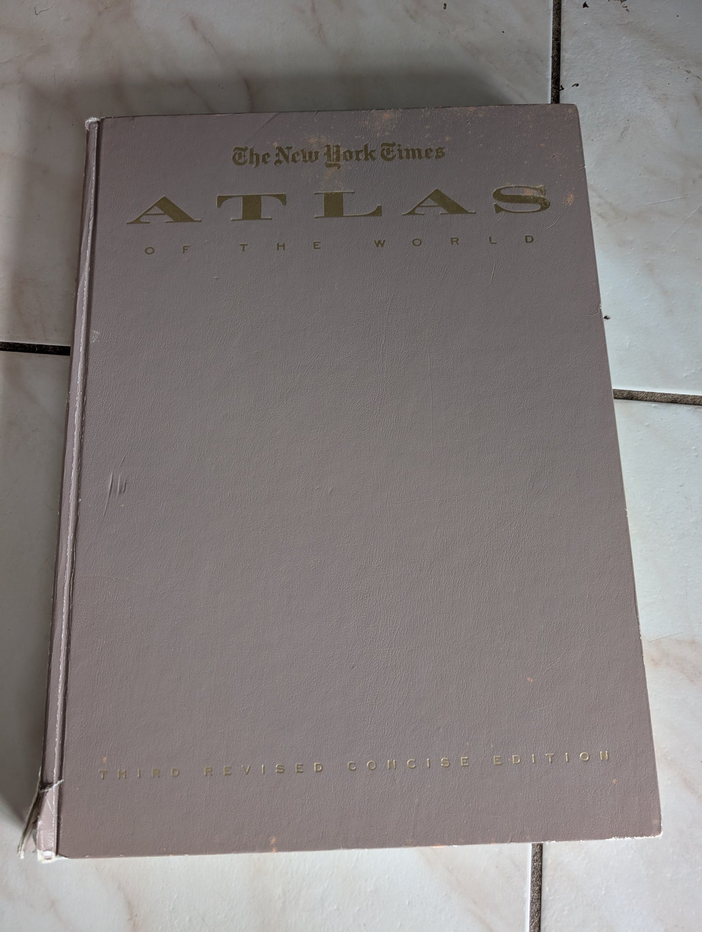 The New York Times Atlas of the World : Family Edition by New York Times