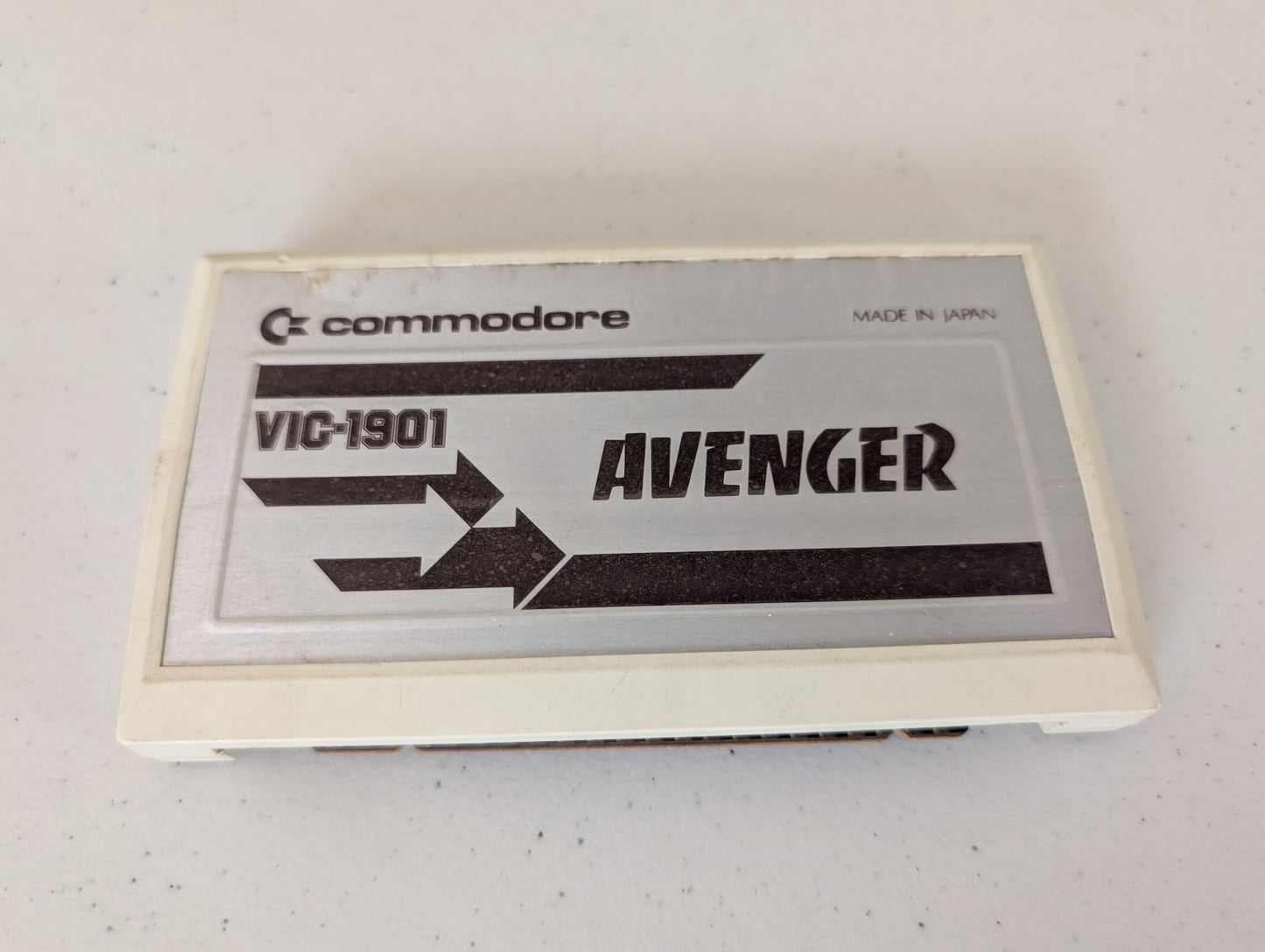 AVENGER COMMODORE VIC-20 GAME VIC-1901