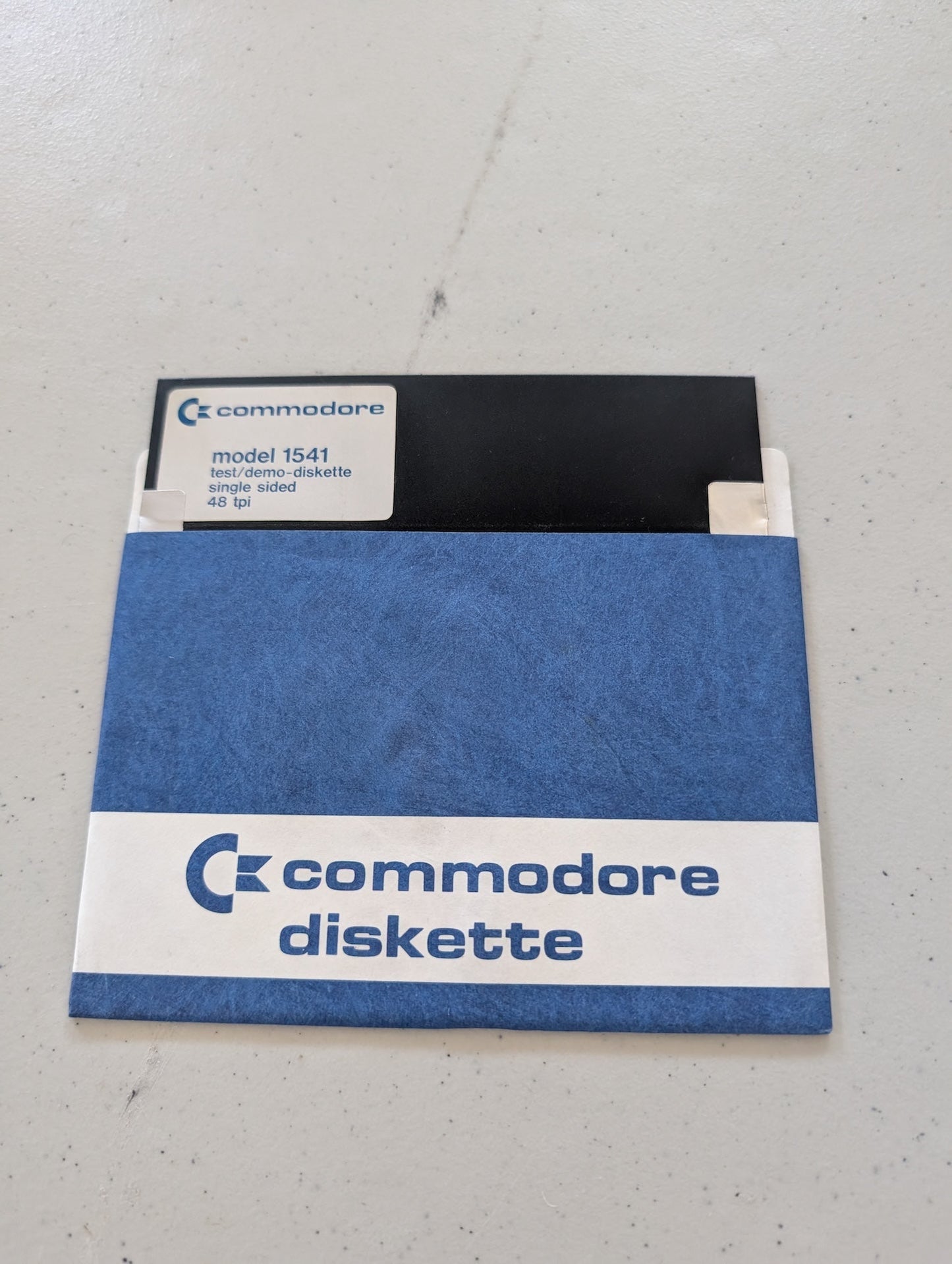 COMMODORE 64 MODEL 1541 DEMO DISKETTE