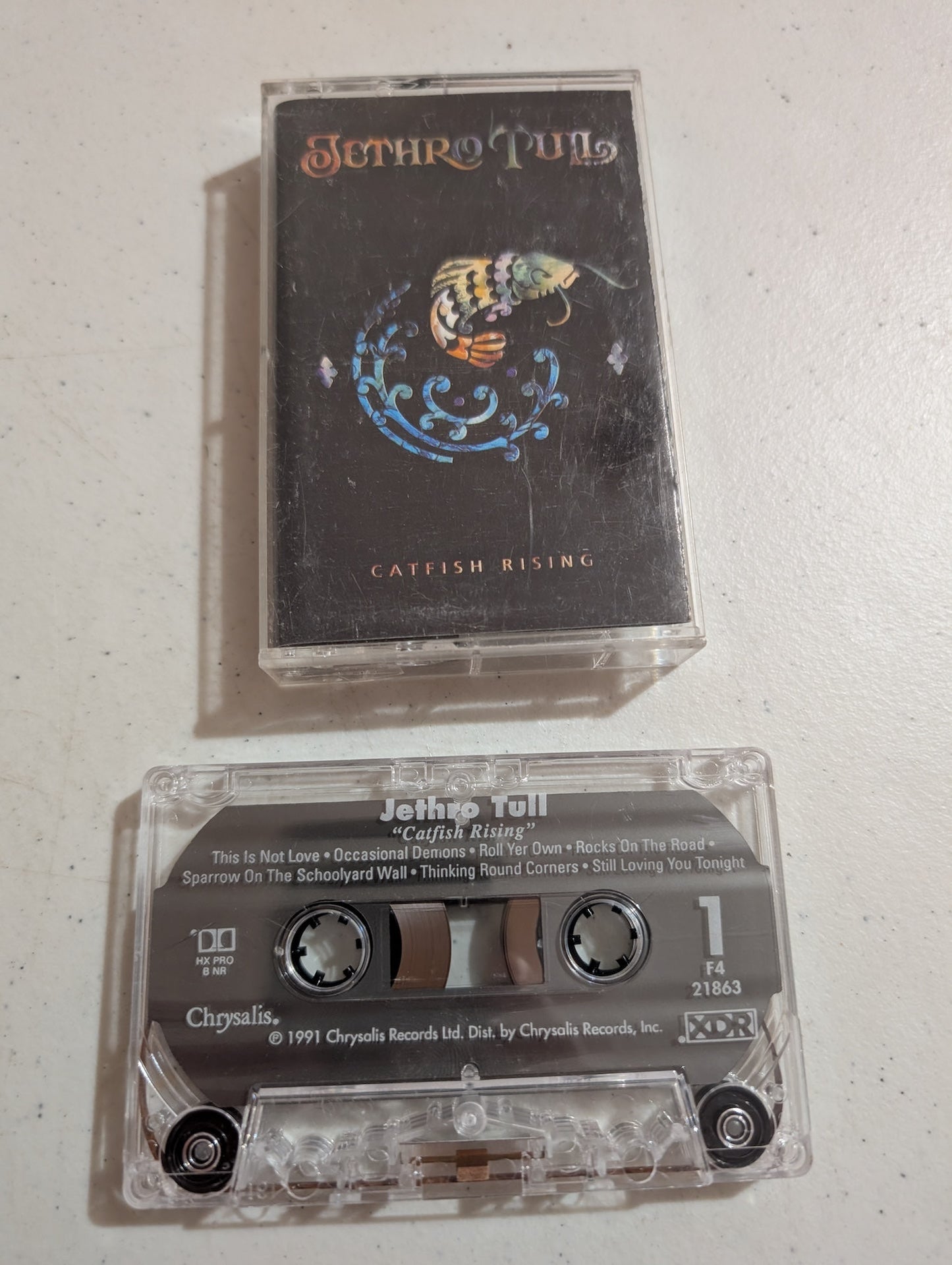 JETHRO TULL CASSETTE TAPE CATFISH RISING CHRYSALIS ZCHR 1886
