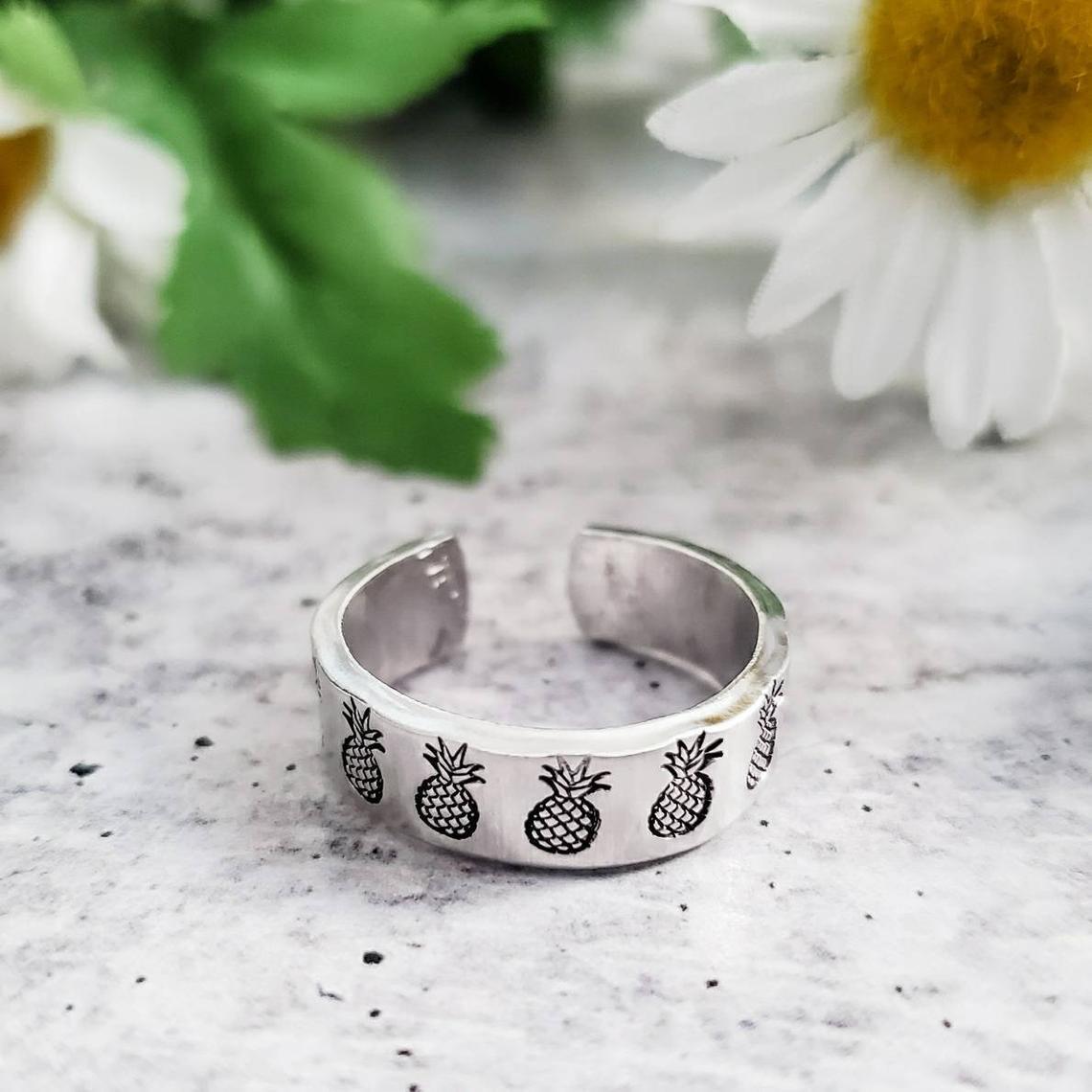 PINEAPPLE ALUMINUM RING