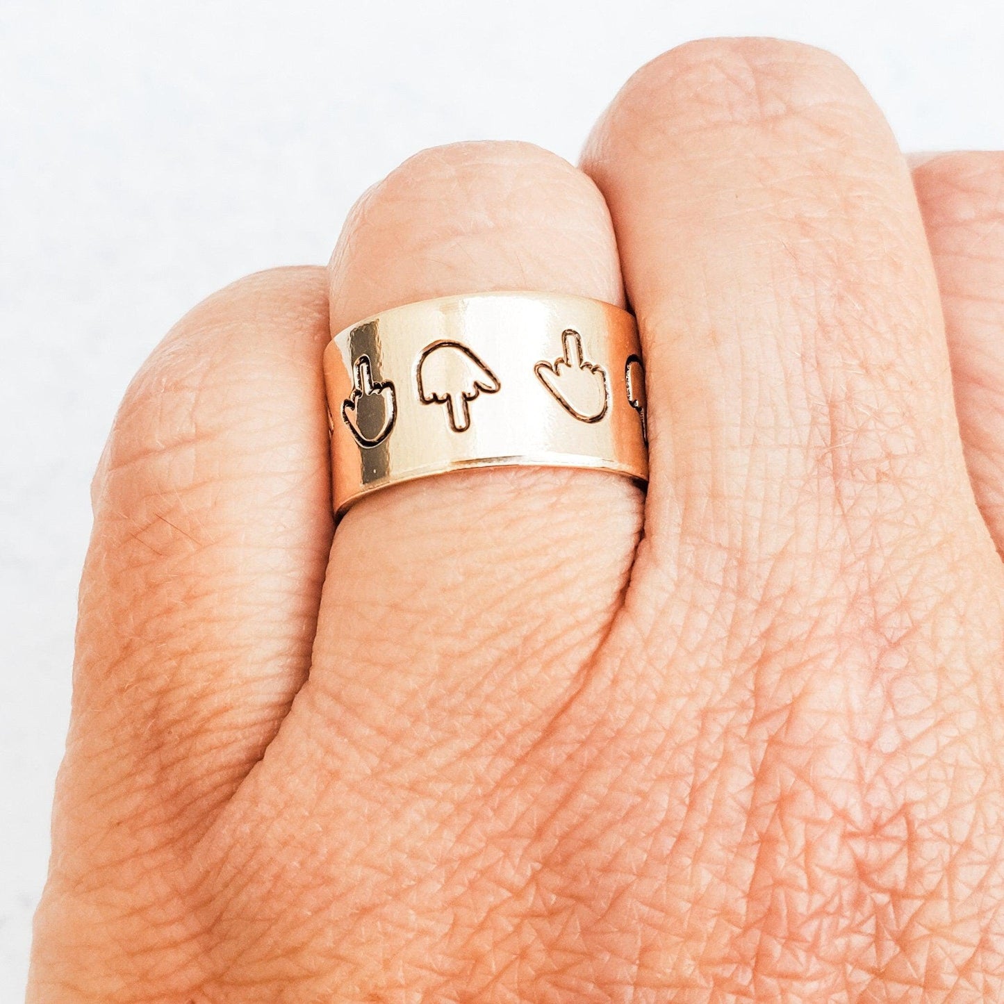 MAGEN DAVID MIDDLE FINGER RING