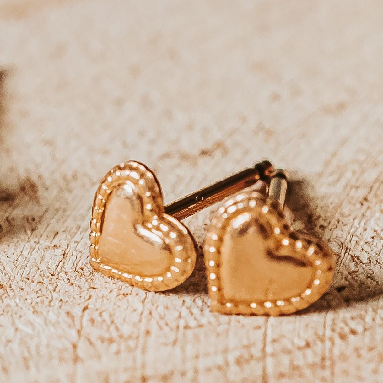 DAINTY HEART STUD EARRINGS